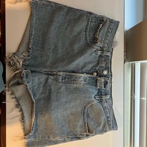 Levi Shorts - Lightwash